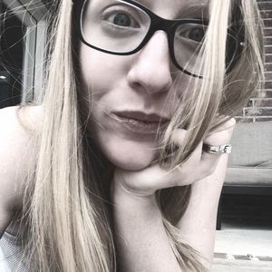 Meet your Posher, Abby